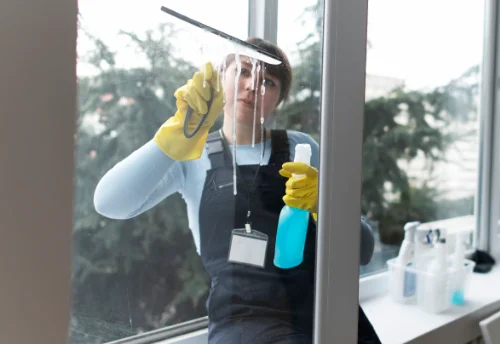 Nettoyage de vitres intérieures et extérieures à Berthecourt